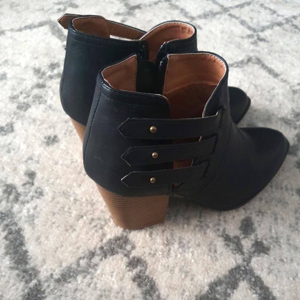 Womens Booties
